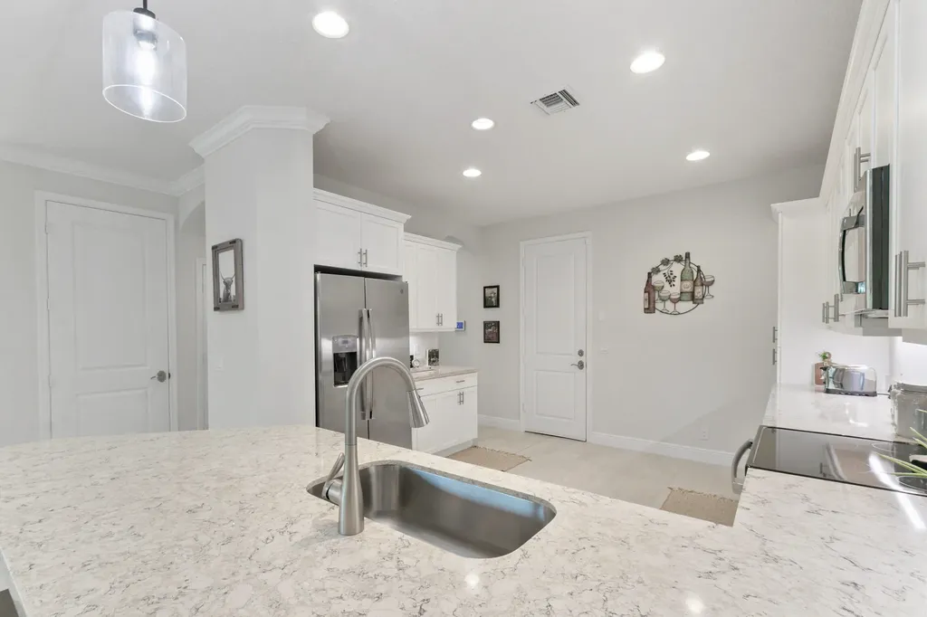 15862 Binks Pointe Terrace Wellington FL 33414