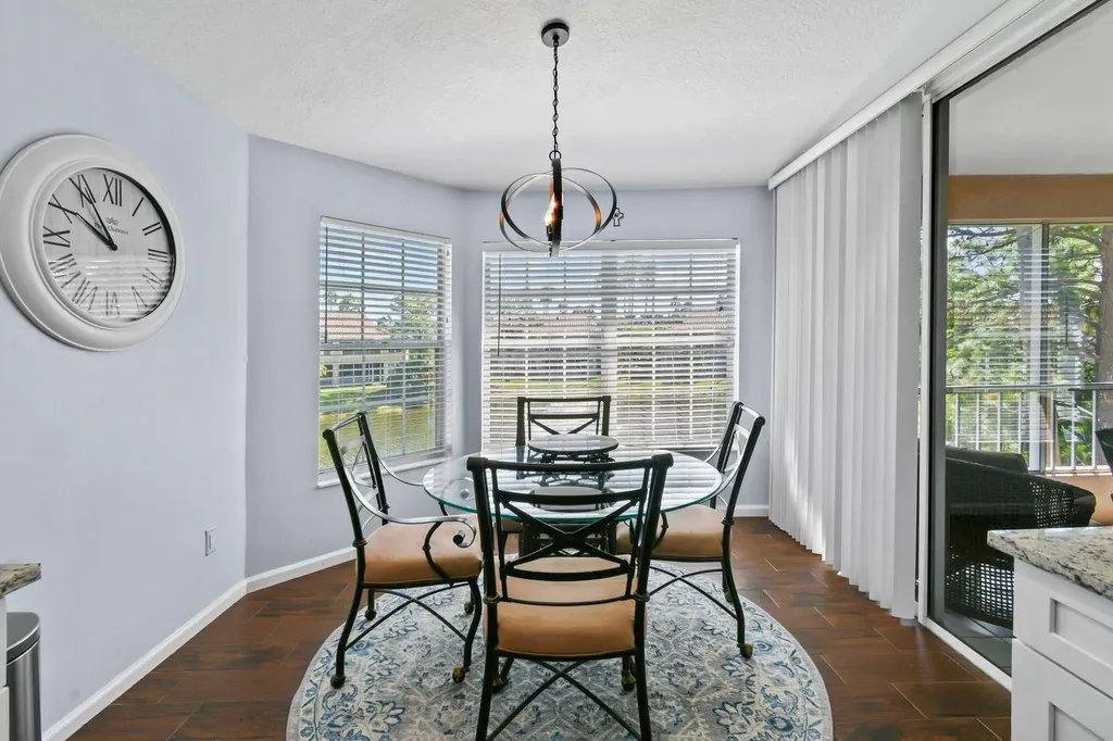 252 Legendary Circle Palm Beach Gardens FL 33418