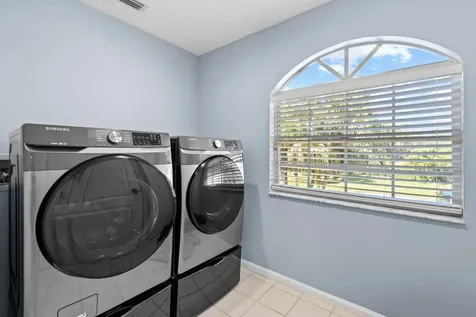 252 Legendary Circle Palm Beach Gardens FL 33418