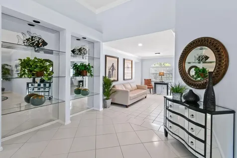 252 Legendary Circle Palm Beach Gardens FL 33418
