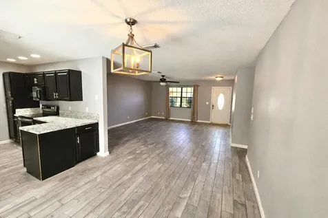 6105 Spruce Drive Fort Pierce FL 34982