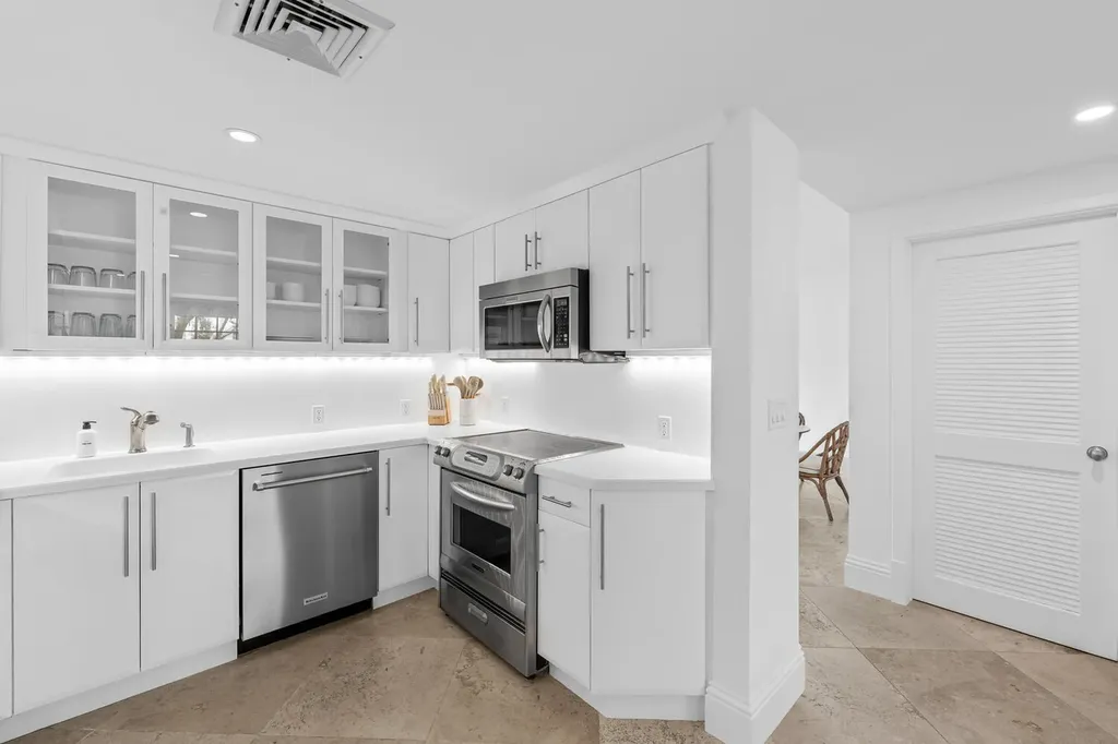 350 Cocoanut Row Palm Beach FL 33480