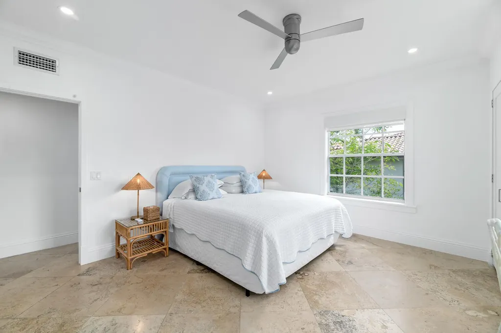 350 Cocoanut Row Palm Beach FL 33480