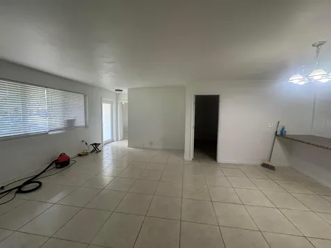 7821 NW 14th Street Pembroke Pines FL 33024
