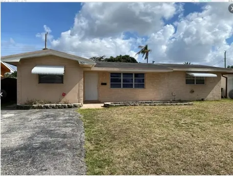 7821 NW 14th Street Pembroke Pines FL 33024