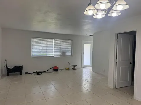 7821 NW 14th Street Pembroke Pines FL 33024