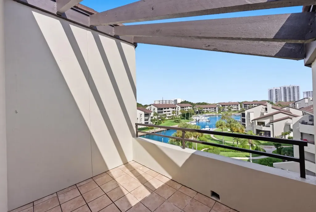 1109 E Marine Way E North Palm Beach FL 33408