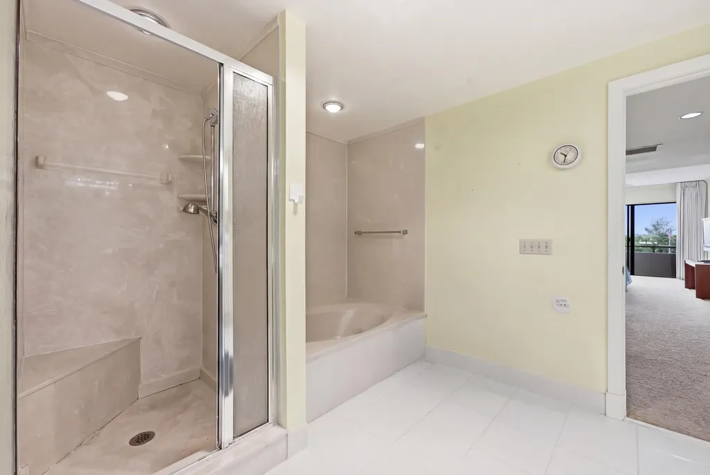 1109 E Marine Way E North Palm Beach FL 33408