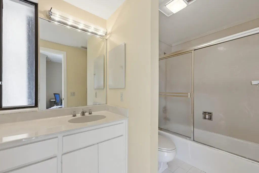 1109 E Marine Way E North Palm Beach FL 33408
