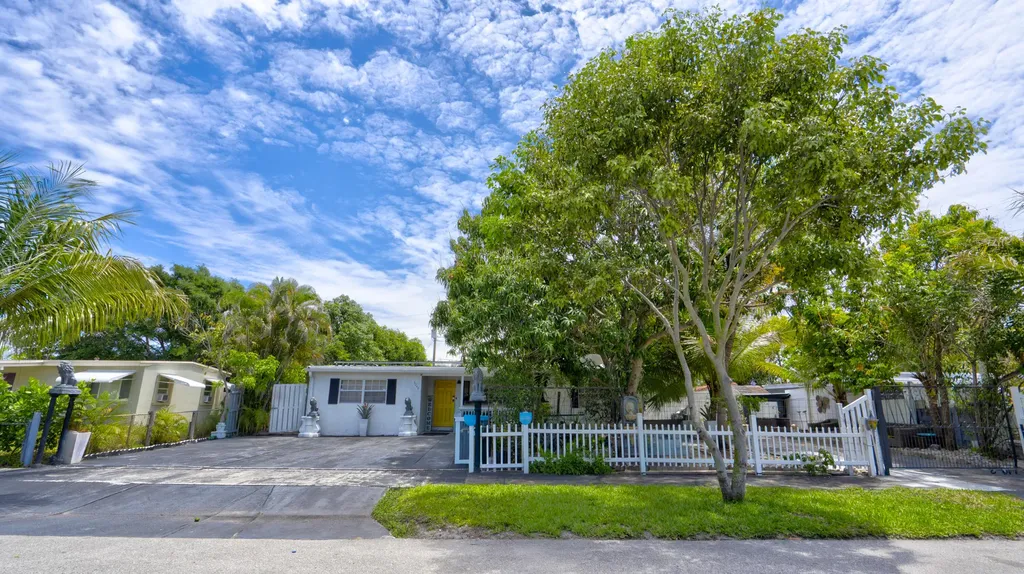 3246 Orange Street Boynton Beach FL 33435