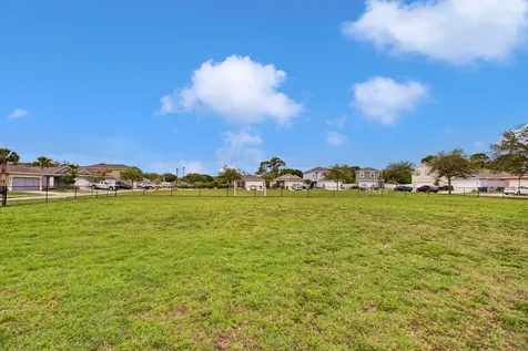 3343 Liberty Square Way Fort Pierce FL 34982