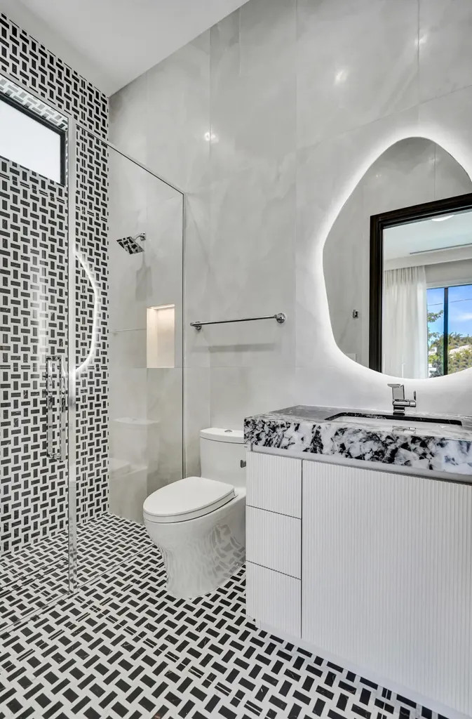 365 NE 3rd Street Boca Raton FL 33432