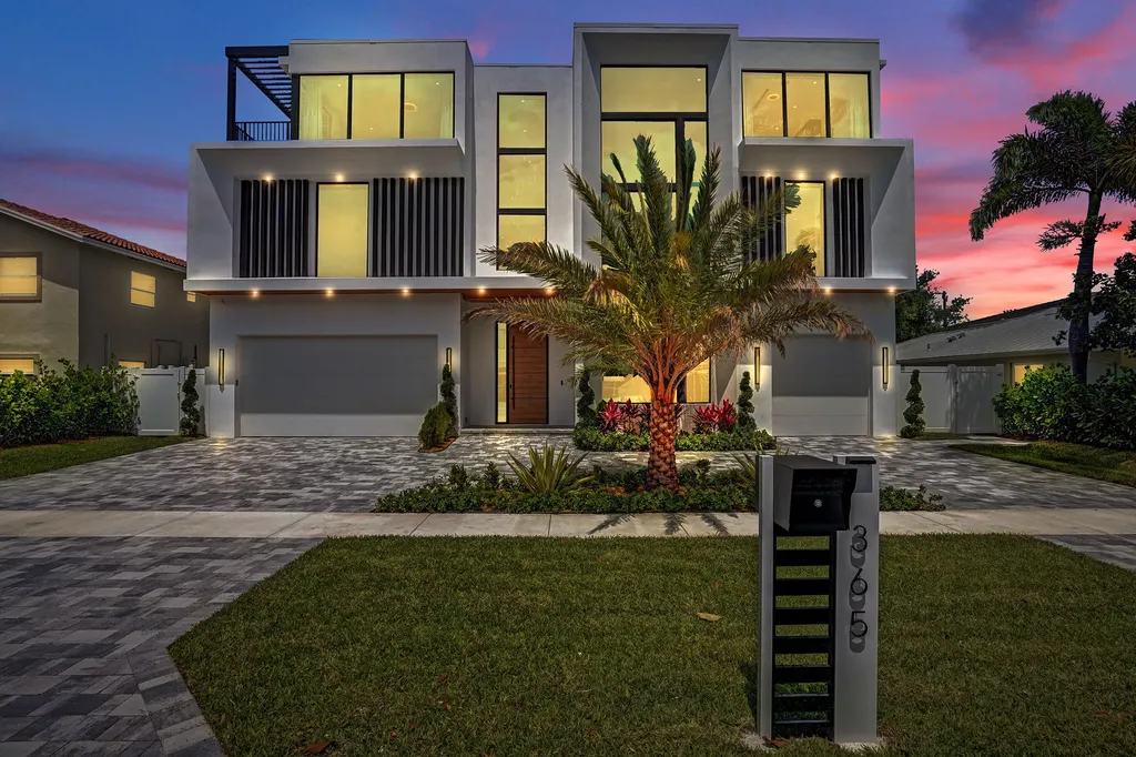 365 NE 3rd Street Boca Raton FL 33432