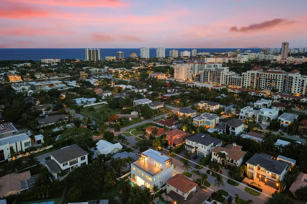 365 NE 3rd Street Boca Raton FL 33432