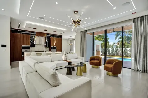 365 NE 3rd Street Boca Raton FL 33432
