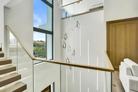 365 NE 3rd Street Boca Raton FL 33432