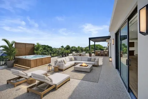 365 NE 3rd Street Boca Raton FL 33432