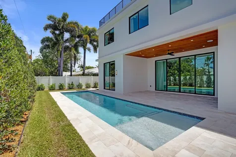 365 NE 3rd Street Boca Raton FL 33432