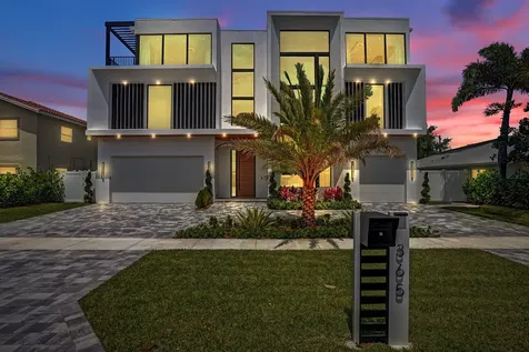 365 NE 3rd Street Boca Raton FL 33432