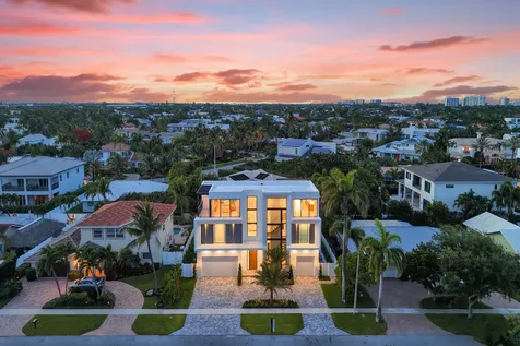 365 NE 3rd Street Boca Raton FL 33432