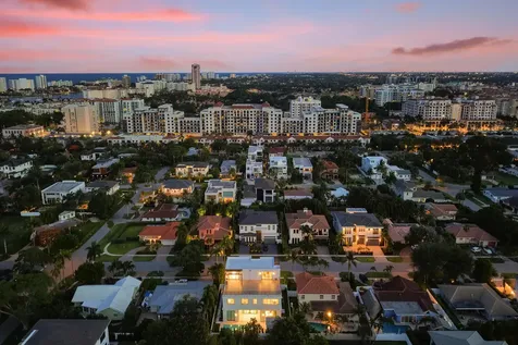 365 NE 3rd Street Boca Raton FL 33432