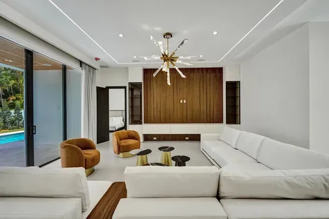 365 NE 3rd Street Boca Raton FL 33432