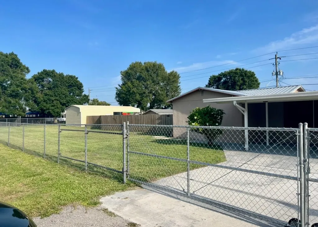 1019 NW 2nd Street Okeechobee FL