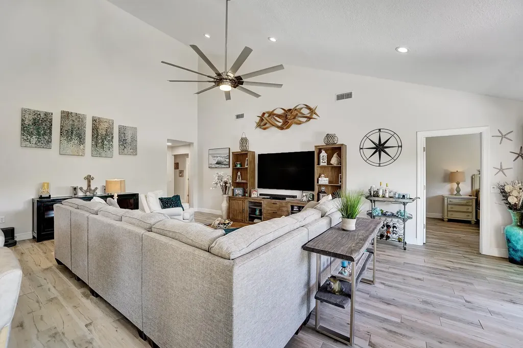 118 Ridge Road Jupiter FL 33477