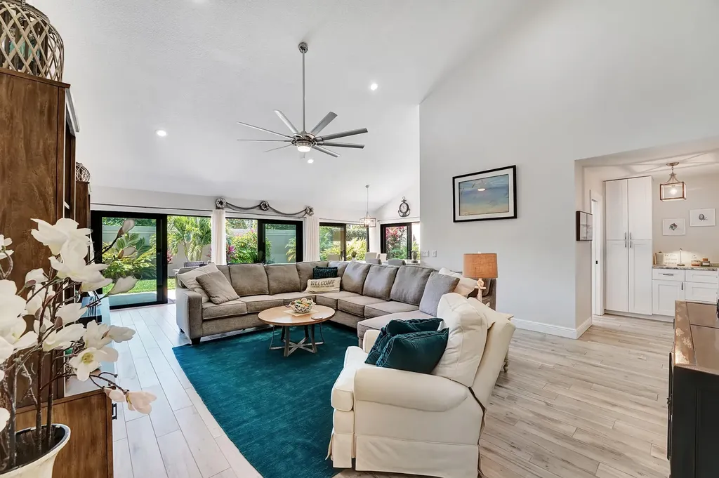 118 Ridge Road Jupiter FL 33477