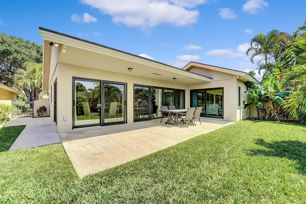 118 Ridge Road Jupiter FL 33477