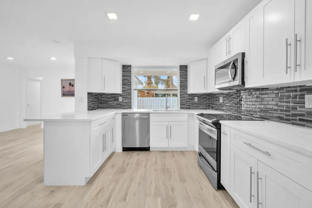 9490 NW 20th Place Sunrise FL 33322