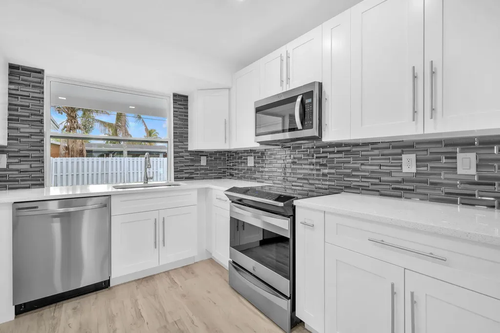 9490 NW 20th Place Sunrise FL 33322