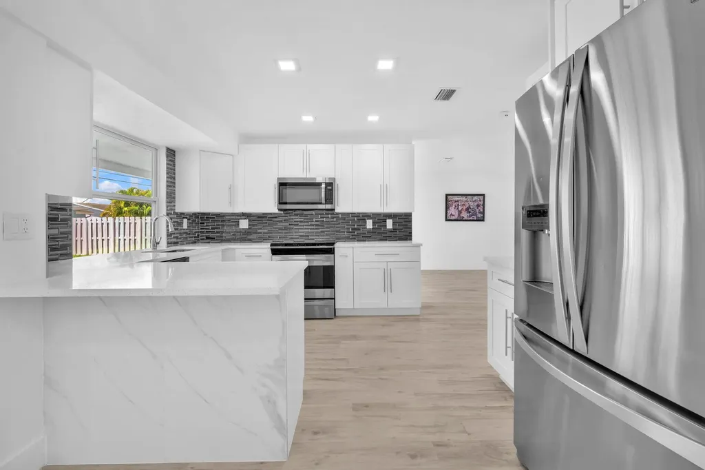 9490 NW 20th Place Sunrise FL 33322