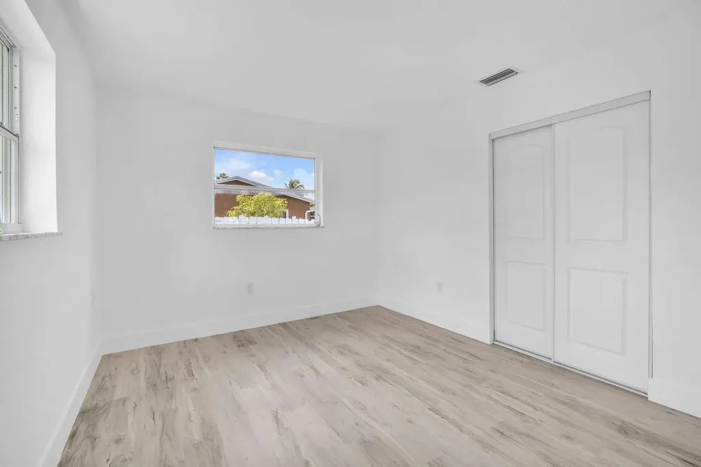 9490 NW 20th Place Sunrise FL 33322