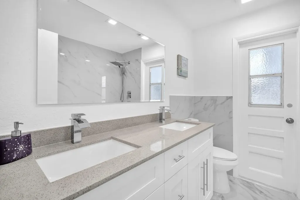 9490 NW 20th Place Sunrise FL 33322