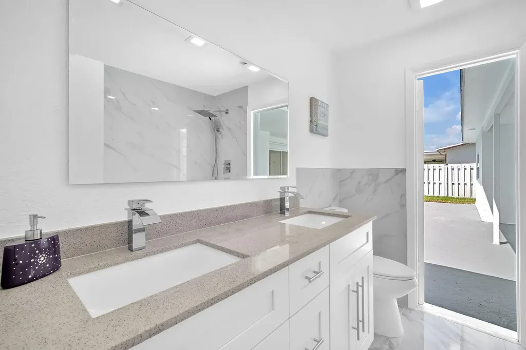 9490 NW 20th Place Sunrise FL 33322