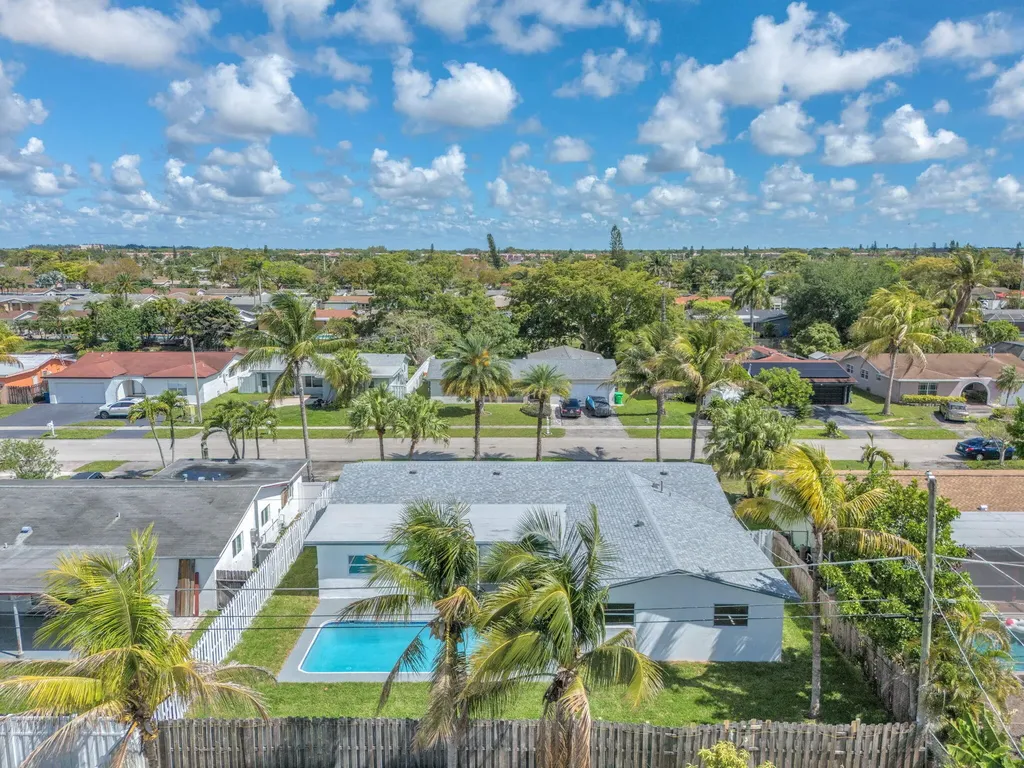9490 NW 20th Place Sunrise FL 33322