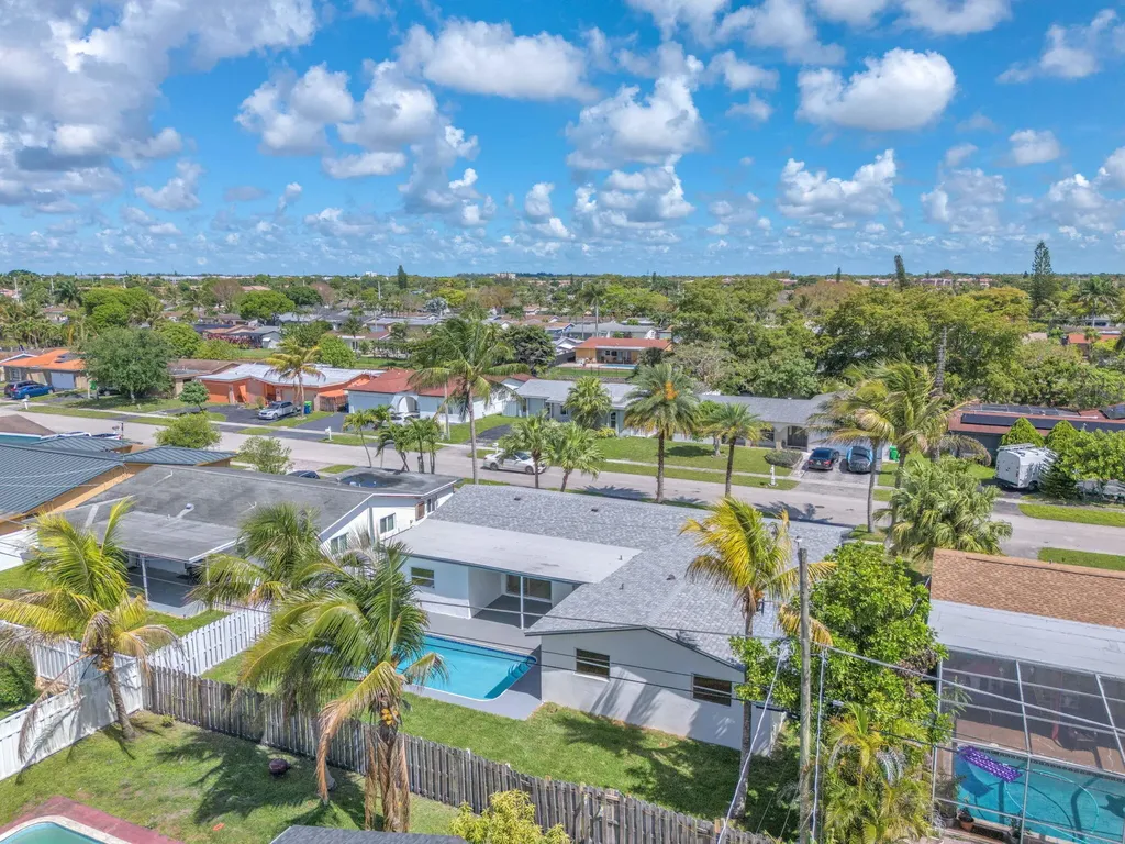 9490 NW 20th Place Sunrise FL 33322