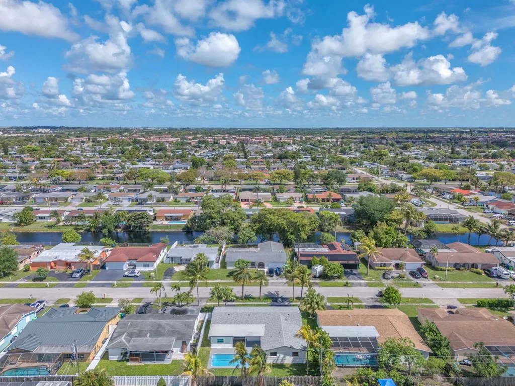 9490 NW 20th Place Sunrise FL 33322