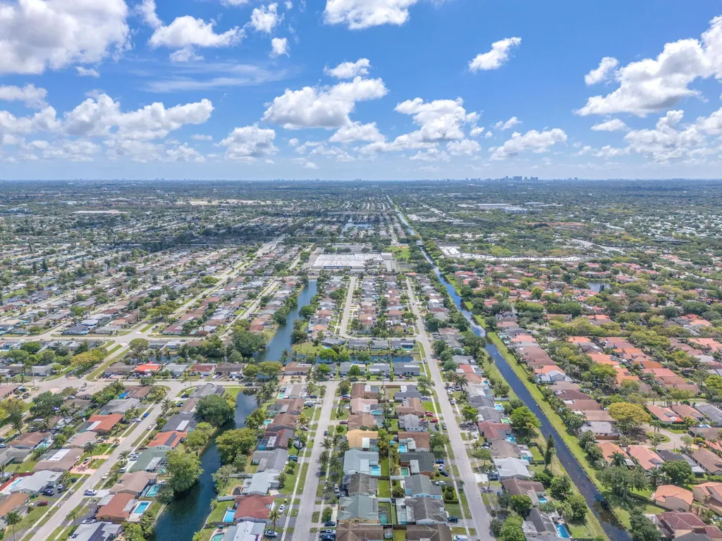 9490 NW 20th Place Sunrise FL 33322