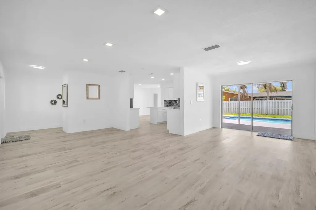 9490 NW 20th Place Sunrise FL 33322