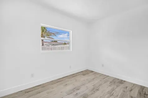 9490 NW 20th Place Sunrise FL 33322
