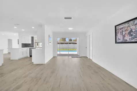 9490 NW 20th Place Sunrise FL 33322