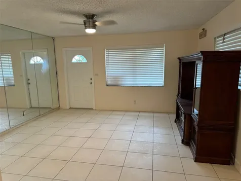4564 NW 16th Avenue Tamarac FL 33309
