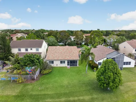 197 Cameron Drive Weston FL 33326