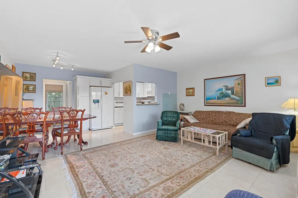 279 Coventry West Palm Beach FL 33417