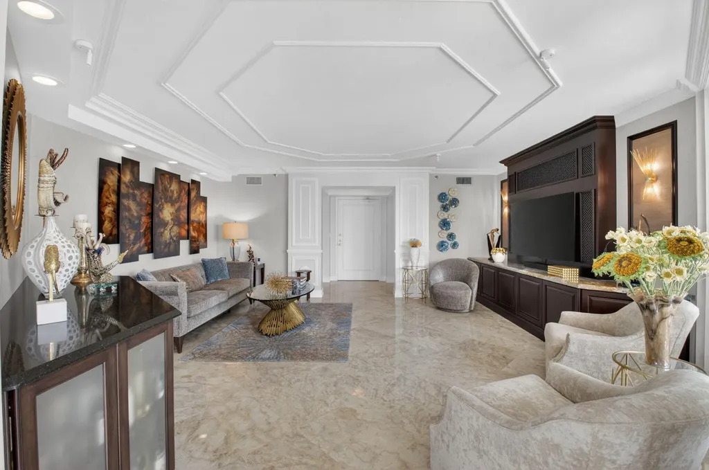 100 SE 5th Avenue Boca Raton FL 33432
