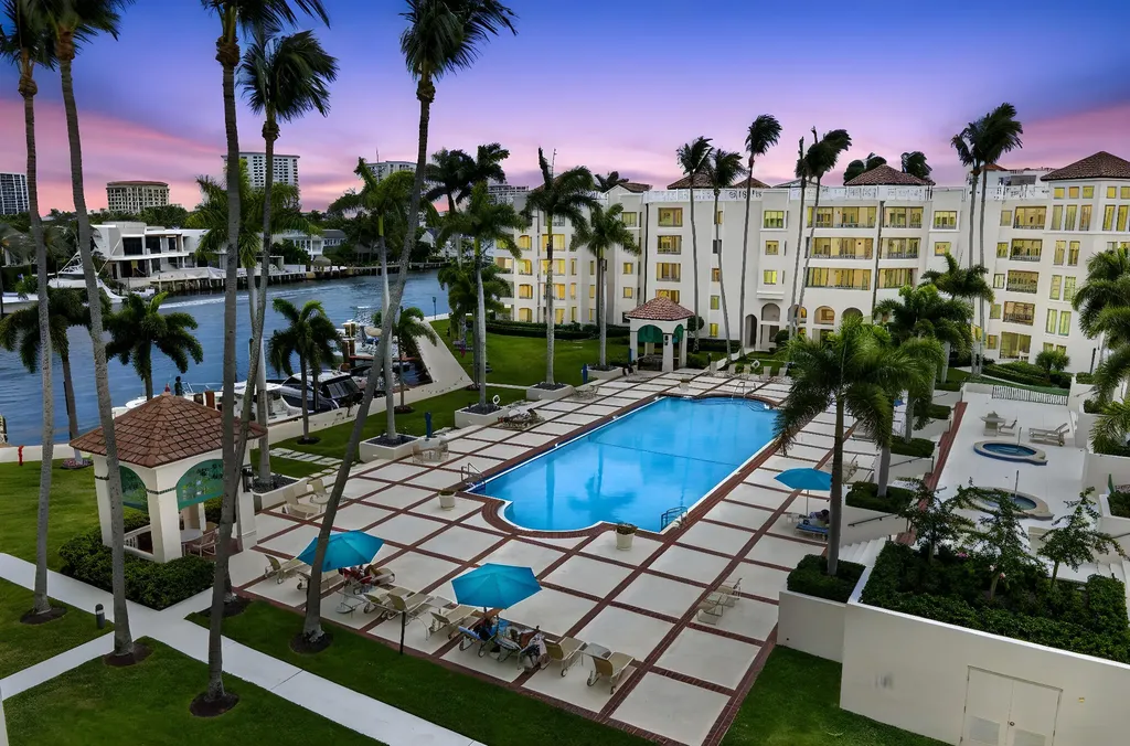 100 SE 5th Avenue Boca Raton FL 33432