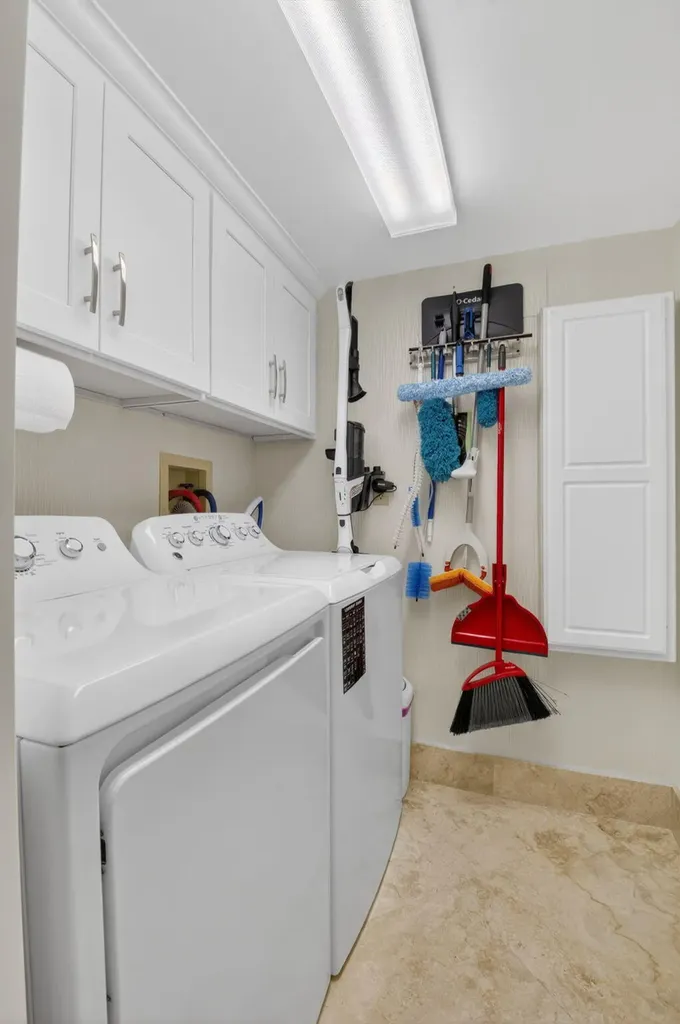 100 SE 5th Avenue Boca Raton FL 33432