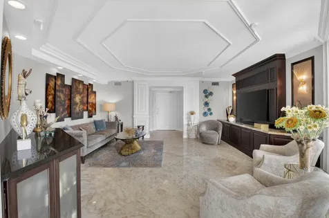 100 SE 5th Avenue Boca Raton FL 33432